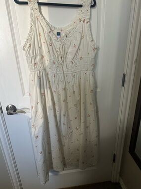 White Floral old navy sundress